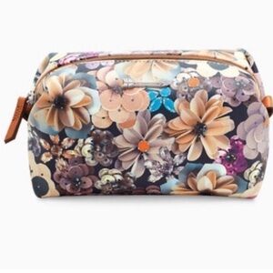 NWT Stella & Dot Flower Print Pouf